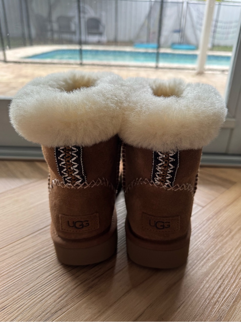 UGG Women’s Classic Mini Alpine Winter Boots in Chestnut Sz 8 - Picture 7 of 10